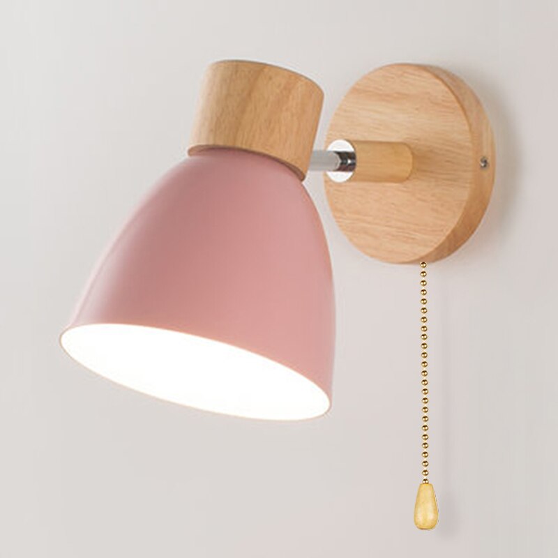 Scandinavische houten wandlamp